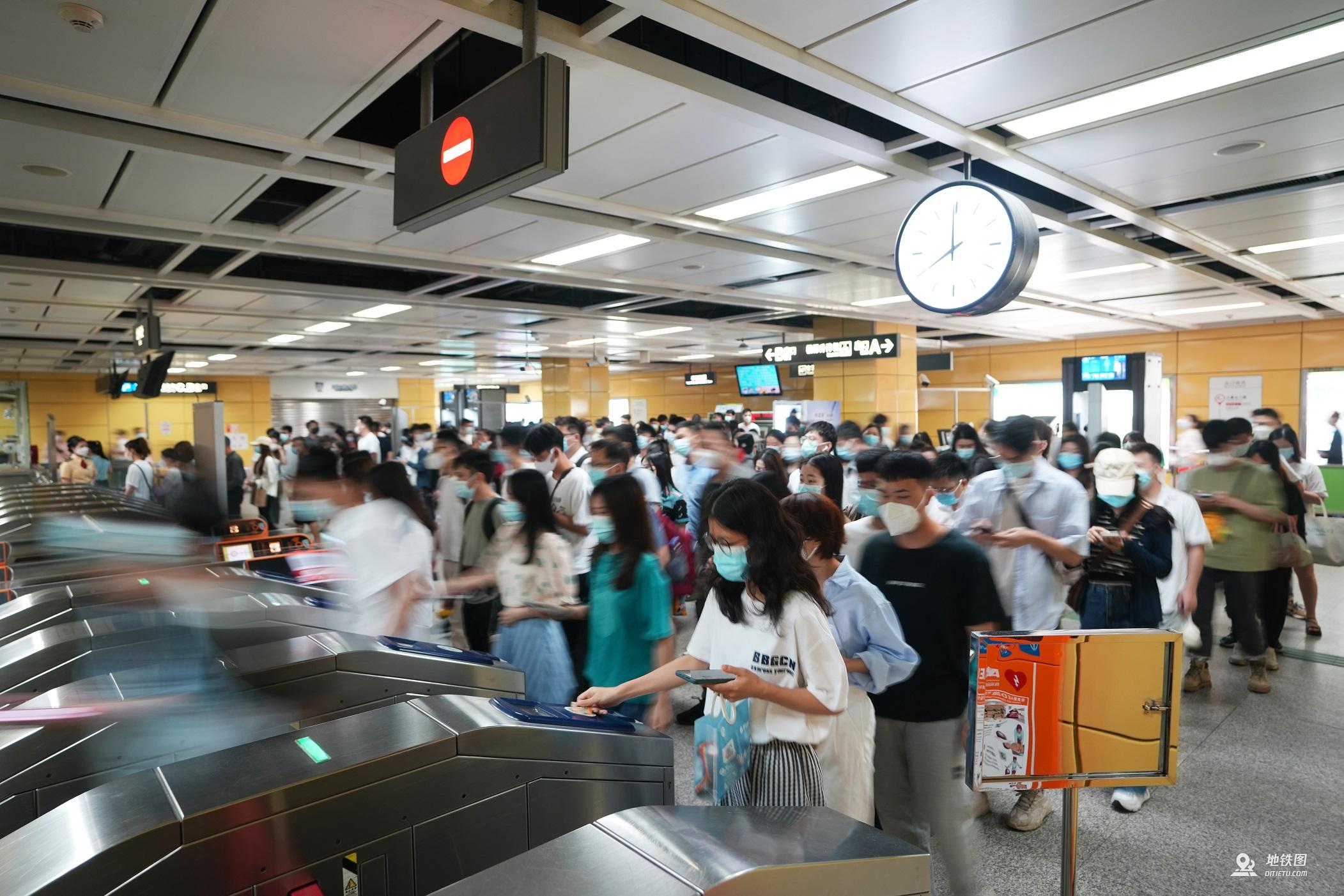 广州地铁多举措保障市民端午假期出行